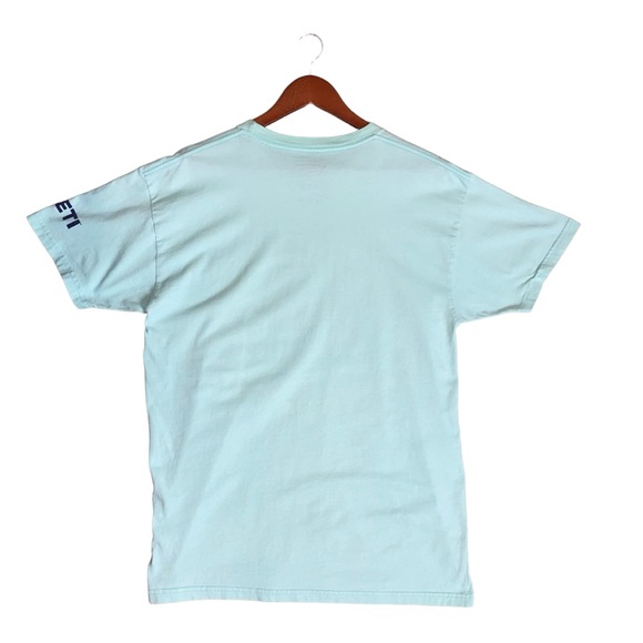 Yeti Y2K Blue Crewneck Bear & Man Drinking Beer Short Sleeve Graphic T-Shirt - Picture 2 of 6